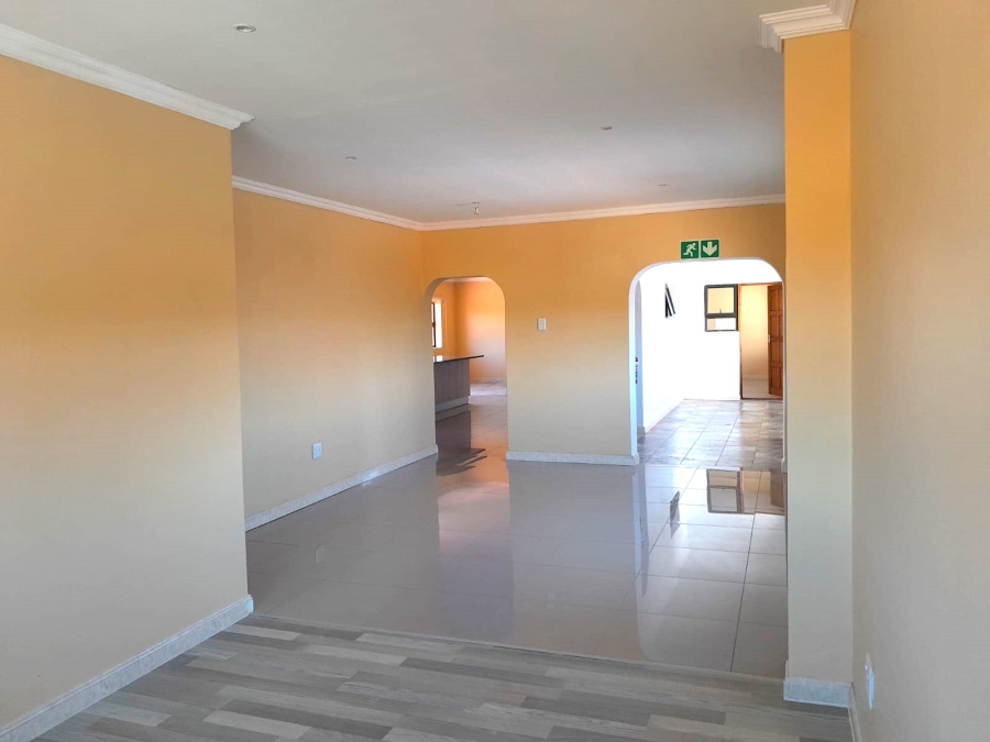 To Let 4 Bedroom Property for Rent in Vanes Estate Eastern Cape